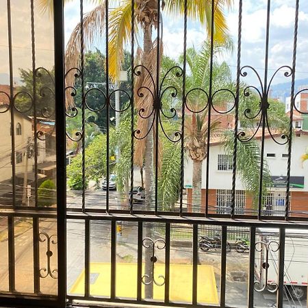 E2 Comodo Y Amplio Apartamento En Laureles Estadio 120 Mts2 Медельїн Екстер'єр фото