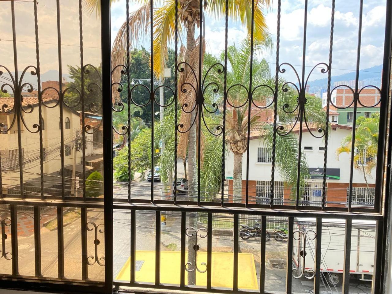 E2 Comodo Y Amplio Apartamento En Laureles Estadio 120 Mts2 Медельїн Екстер'єр фото